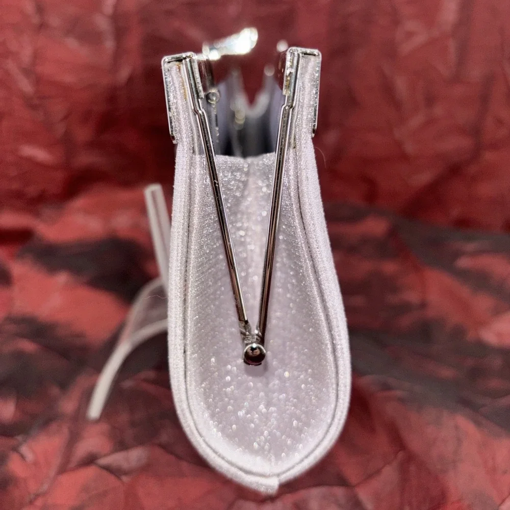 Estee & Lilly Silver Metallic Woven Shiny Chain Crossbody Clutch Evening EUC